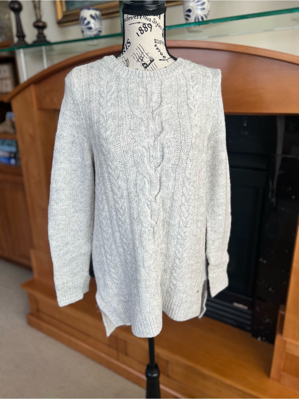 Tommy Hilfiger Light Gray Cable Knit Crewneck Sweater